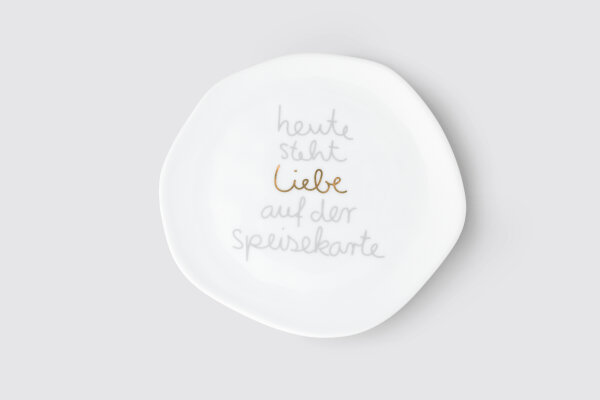 Teller: "Heute steht Liebe auf der Speisekarte