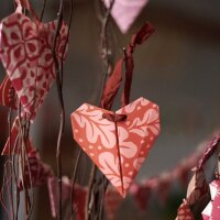 Origami "heart bunting kit"
